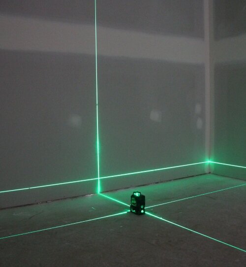 multiline laser level LX3DG | green vs red lasers